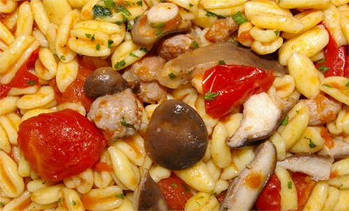 Le cavatìdd pe le fung Cavatelli con i funghi