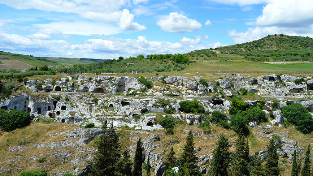 GRAVINA IN PUGLIA COLLINA-DI-PETRAMAGNA-CON-IL-FOSSATO-DELLA-GRAVINA